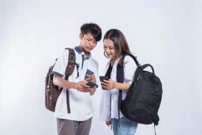 Duelo de smartphones: Huawei P Smart vs Samsung J6, ¿Cuál se adapta mejor a tus necesidades?