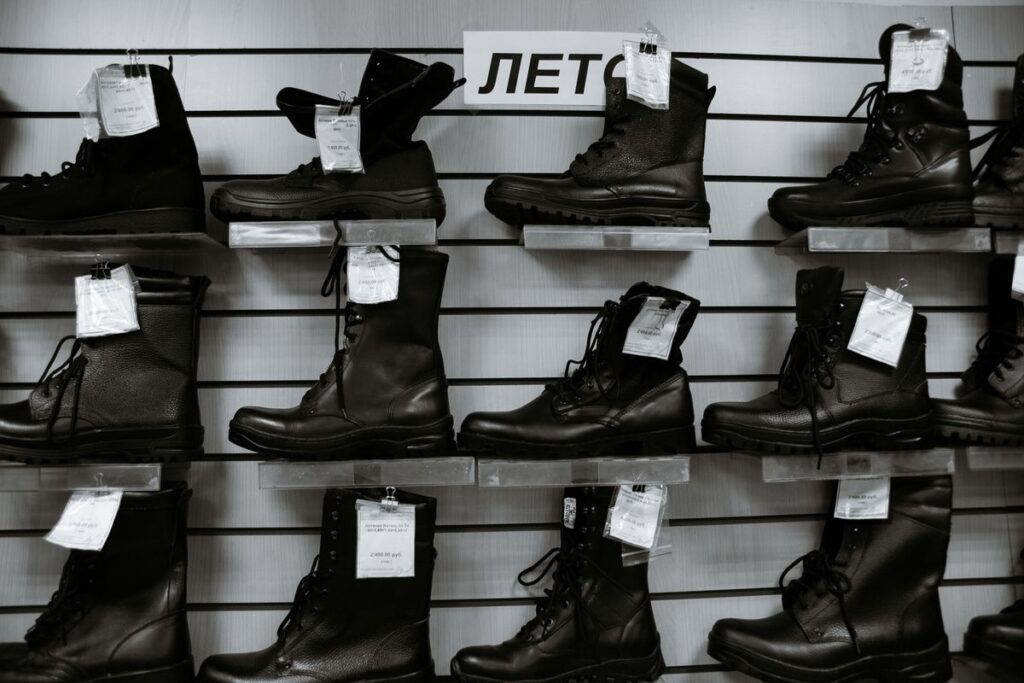 botas cuero altas cordones Botas de cuero altas con cordones
