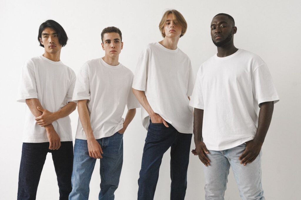 camisetas oversize boxy fit regular fit Camisetas oversize, boxy-fit y regular fit para hombre