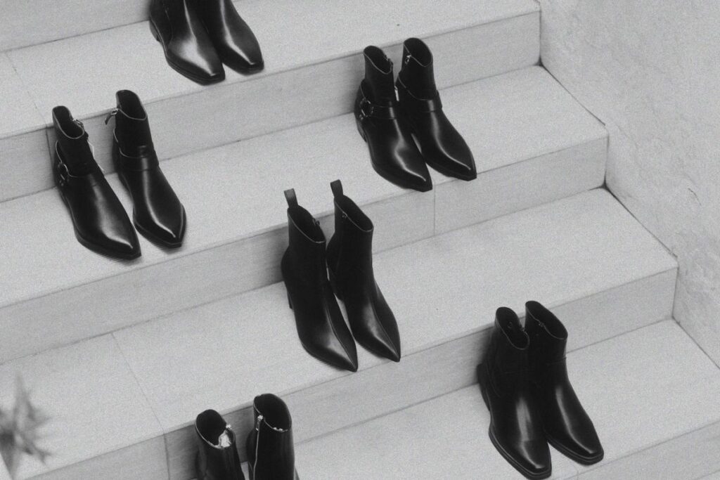 como elegir botas o botines cobertura cana Cómo elegir botas o botines comparando alturas de caña sobre fondo neutro